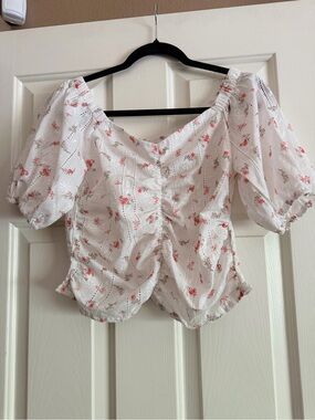 Ellison White Crop Top with Pink Floral Print and Puff Sleeves
